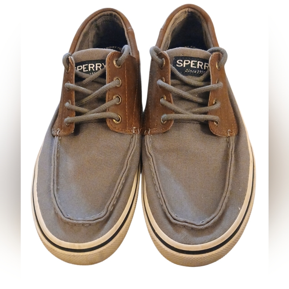 SPERRY Halyard Canvas Top Sider Boat Shoes.  Mens.  Size 9.  Grey/chocolate.